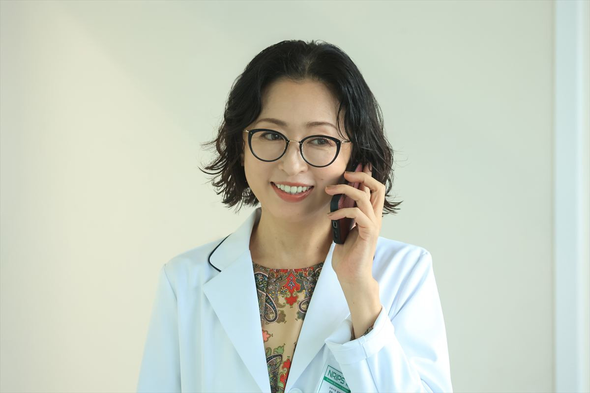 ドラマ『最後の鑑定人』に出演する松雪泰子