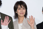 松たか子、映画『夏の砂の上』完成披露イベントに登場