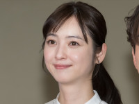 ドラマ『天久鷹央の推理カルテ』に出演中の佐々木希