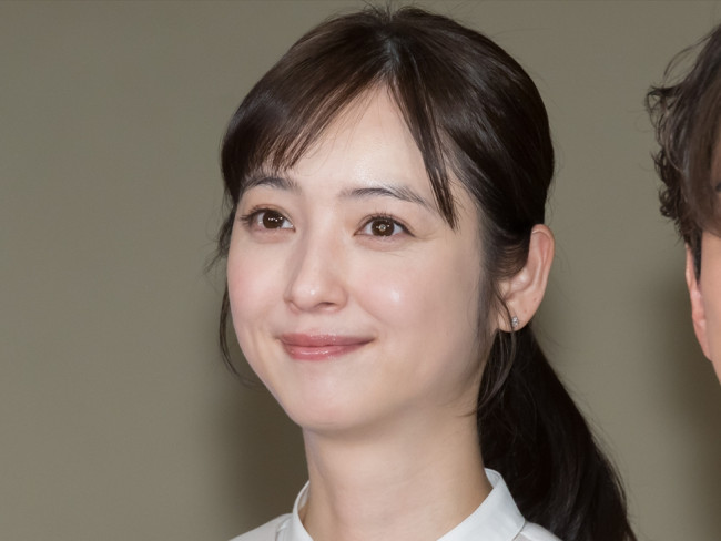 ドラマ『天久鷹央の推理カルテ』に出演中の佐々木希