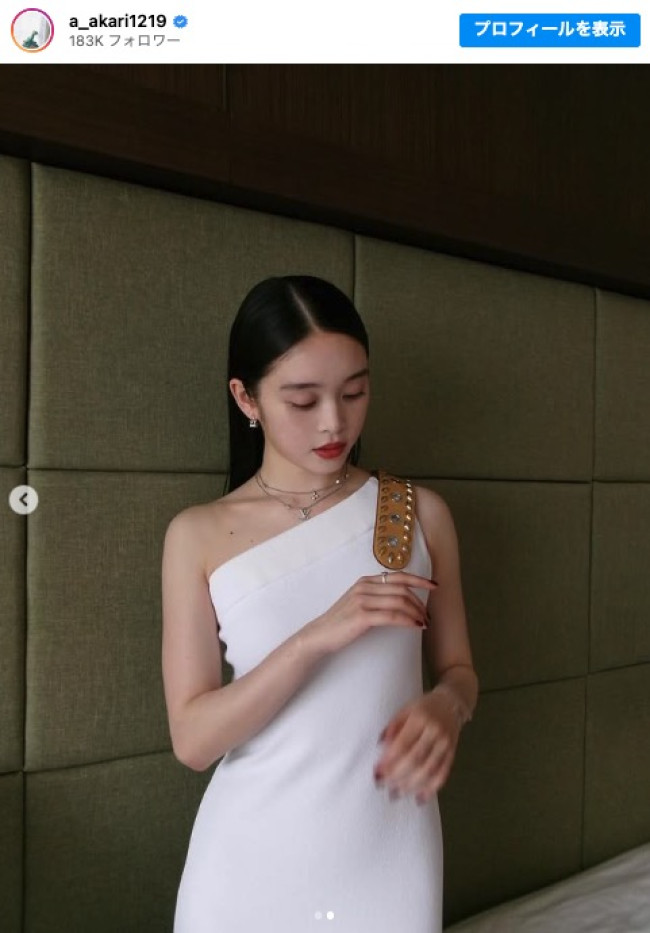 高石あかり、ルイ・ヴィトンのドレス姿美しい ※「高石あかり」インスタグラム