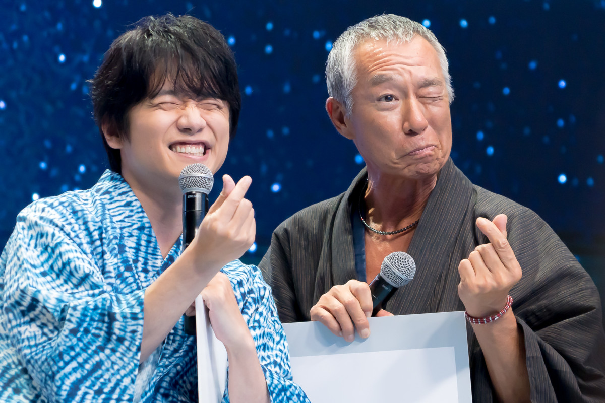 福原遥、生ウインク披露で照れ笑い　生田絵梨花がメロメロ