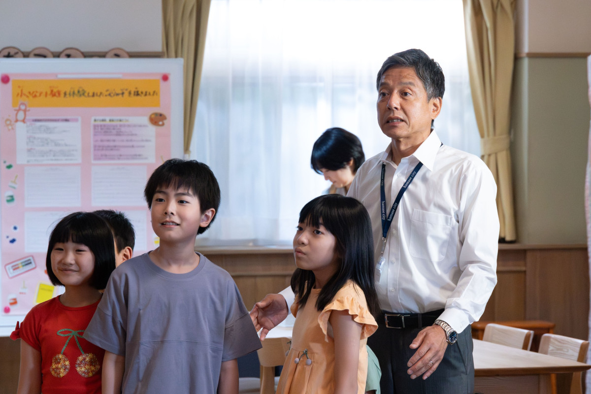 福原遥と林遣都がバディに！　海辺の児童相談所が舞台の『明日はもっと、いい日になる』今夜スタート