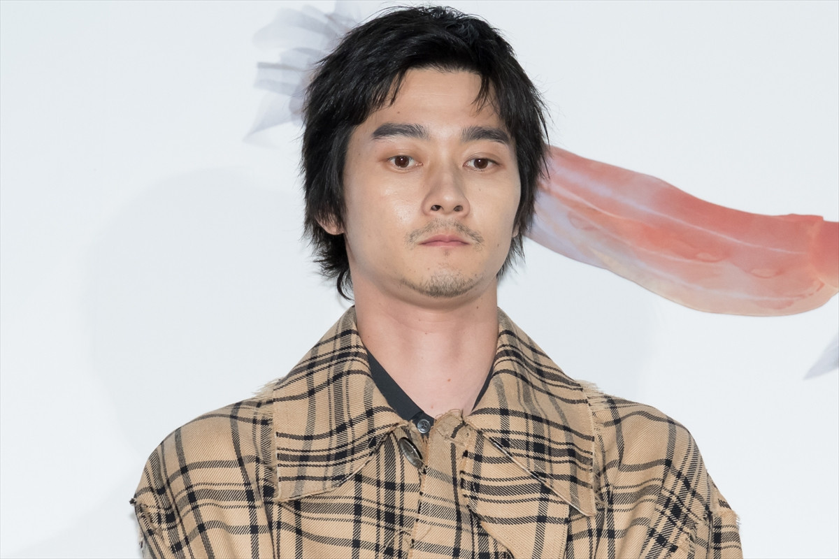 水上恒司、役作りで“男らしく” 　吉岡里帆「皆さんがメロメロになるのも分かります」