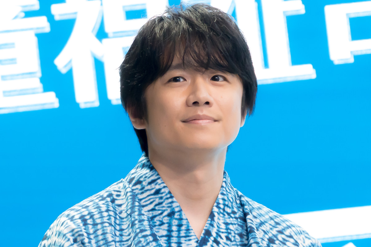 福原遥、生ウインク披露で照れ笑い　生田絵梨花がメロメロ
