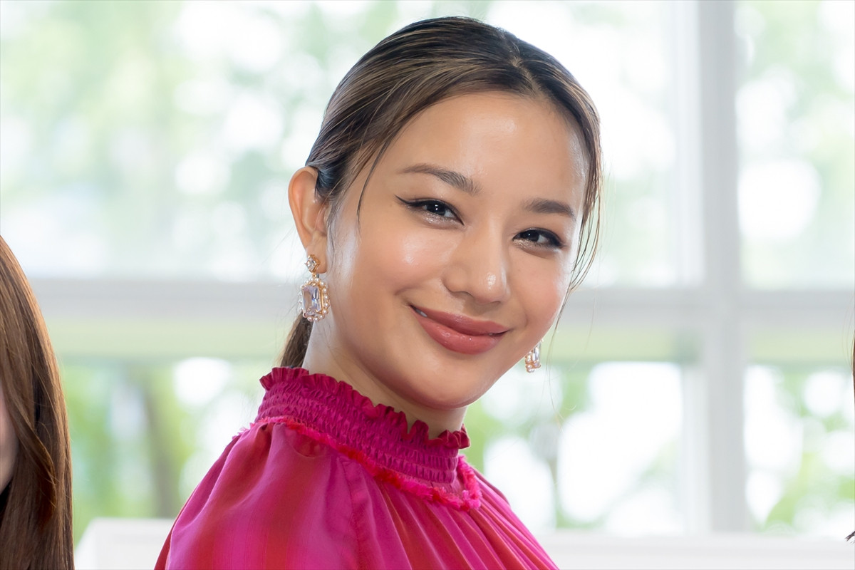 松本まりか「40歳、セーラー服着ました！」　劇中で高校生役演じる
