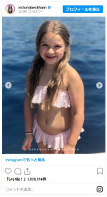 ベッカム家の末っ子ハーパーが14歳に！　かわいすぎる幼少期ショットで母ヴィクトリアがお祝い※「Victoria Beckham」インスタグラム