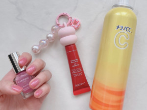 元CAが厳選、7月のお気に入りコスメ3選！　「メラノCC」のミスト化粧水が“コスパ神”〈実物レポ〉
