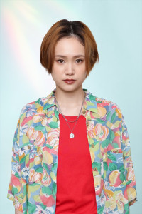 ドラマ『明日はもっと、いい日になる』に出演する尾碕真花