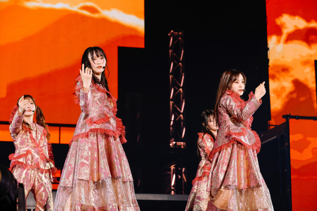 櫻坂46「12th BACKS LIVE!!」完走　“2度目の座長”石森璃花を中心に10人が魅せた熱狂の2日間
