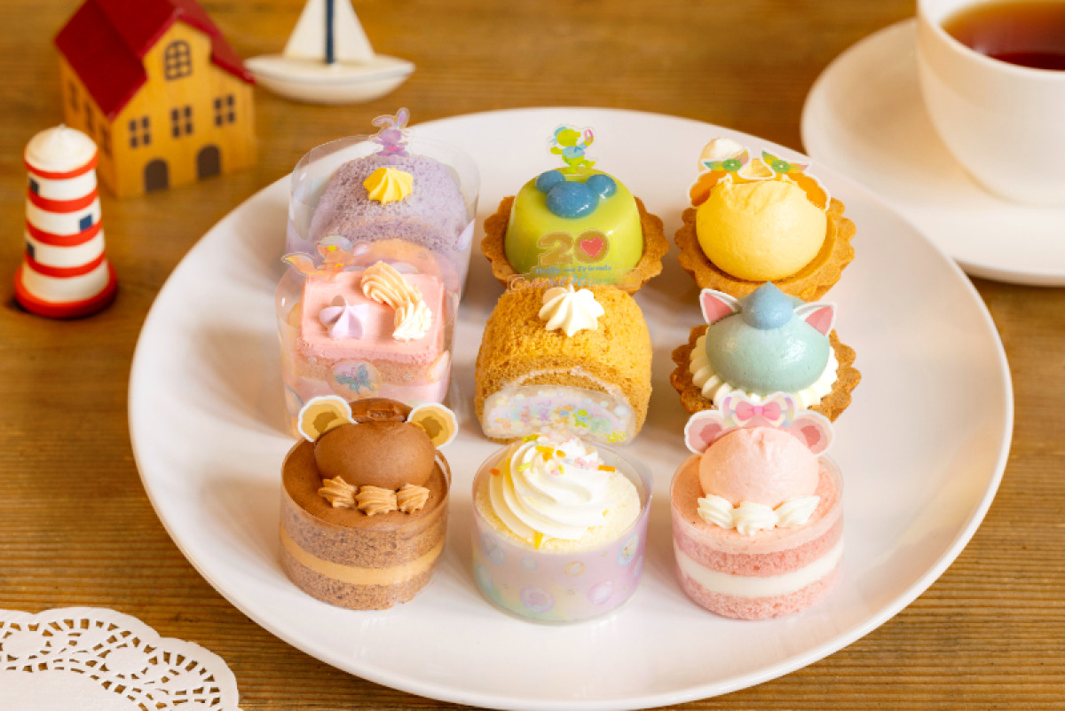 TDS、ダッフィー＆フレンズをイメージしたミニケーキが登場へ！　ダッフィーバスをモチーフにした“フワフワトミカ”も