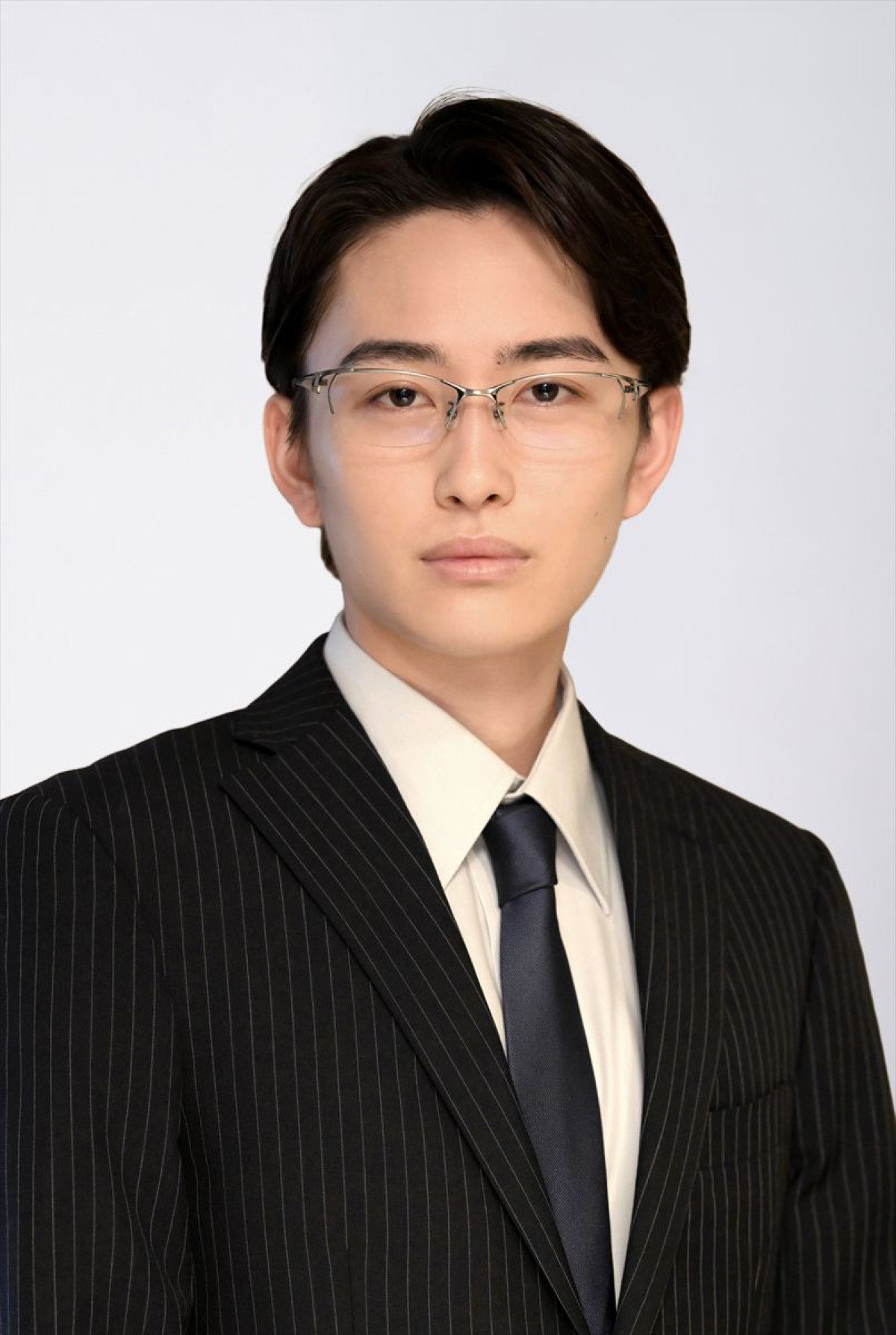 草なぎ剛主演ドラマ『終幕のロンド』、中村ゆり・塩野瑛久・要潤らレギュラーキャスト一挙解禁