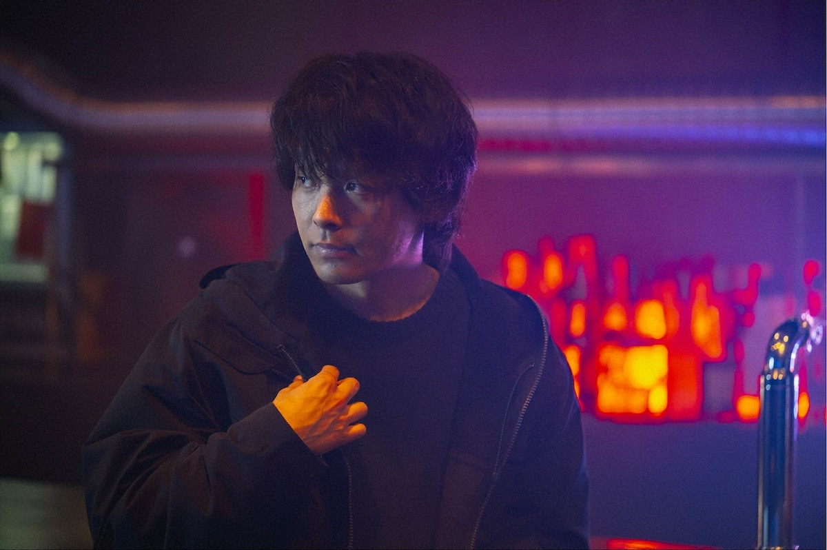 『DOPE』第5話　“才木”高橋海人＆“陣内”中村倫也、おとり捜査でナイトクラブに潜入