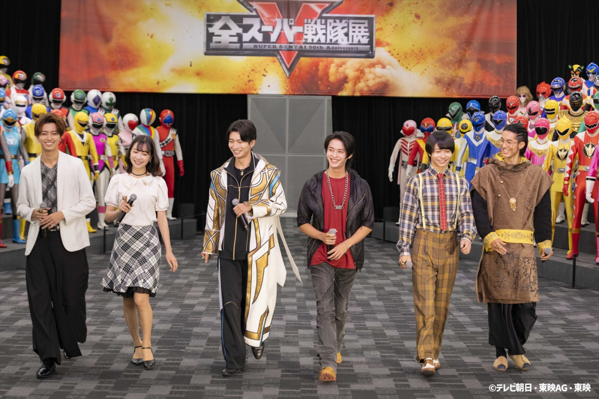 『ナンバーワン戦隊ゴジュウジャー』キャストが歴代スーパー戦隊を前に大興奮！　冬野心央「歴史を強く感じた」