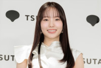 本田真凜、写真集『MARIN』発売記念会見に登場