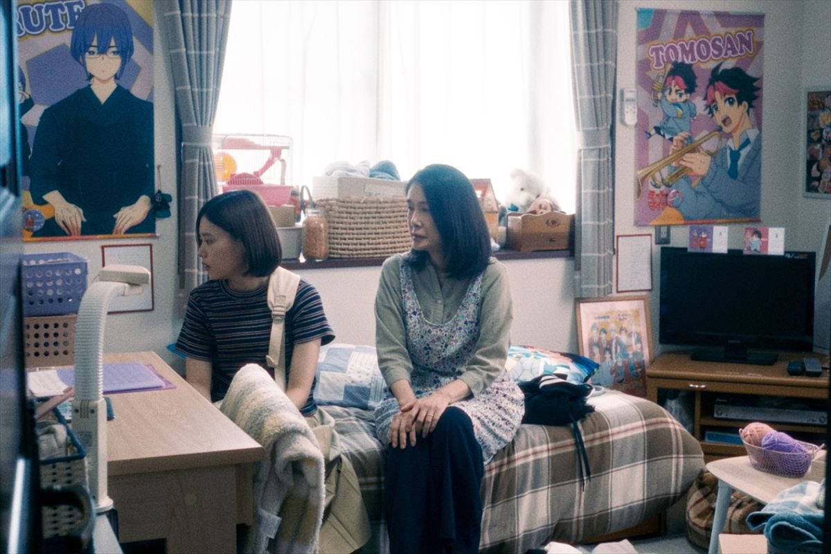 杉咲花が歌舞伎町で新たな世界と出会う　『ミーツ・ザ・ワールド』等身大の日常をとらえた場面写真解禁