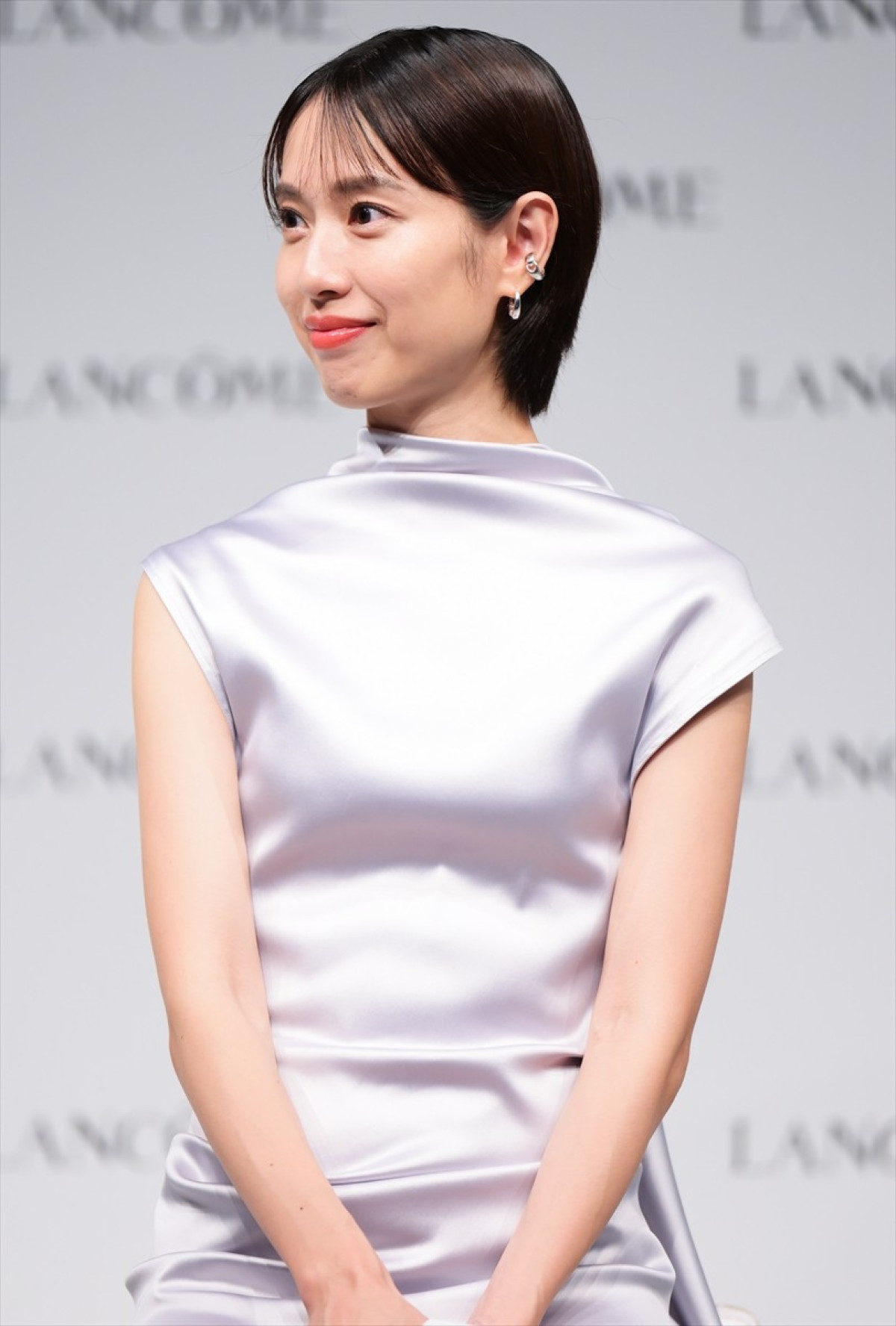 戸田恵梨香、美麗ドレスで登場　自身のリカバリー方法を明かす