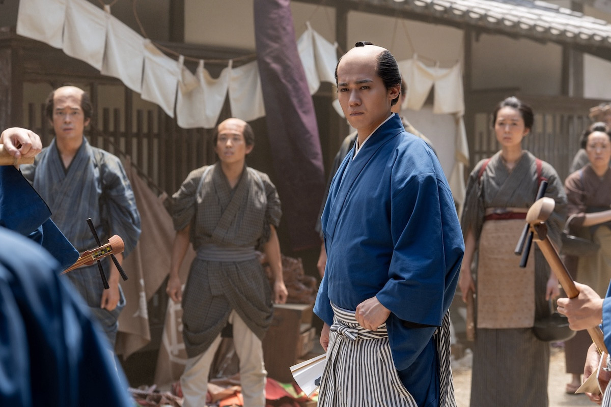 『べらぼう』“蔦重”横浜流星、友を弔い涙　励ます“歌麿”染谷将太にネット感動「グッとくる」「涙が止まらない」