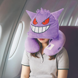 『ポケモン』トラベルグッズに新作登場！　ゲンガーの“なりきりネックピロー”など全3種
