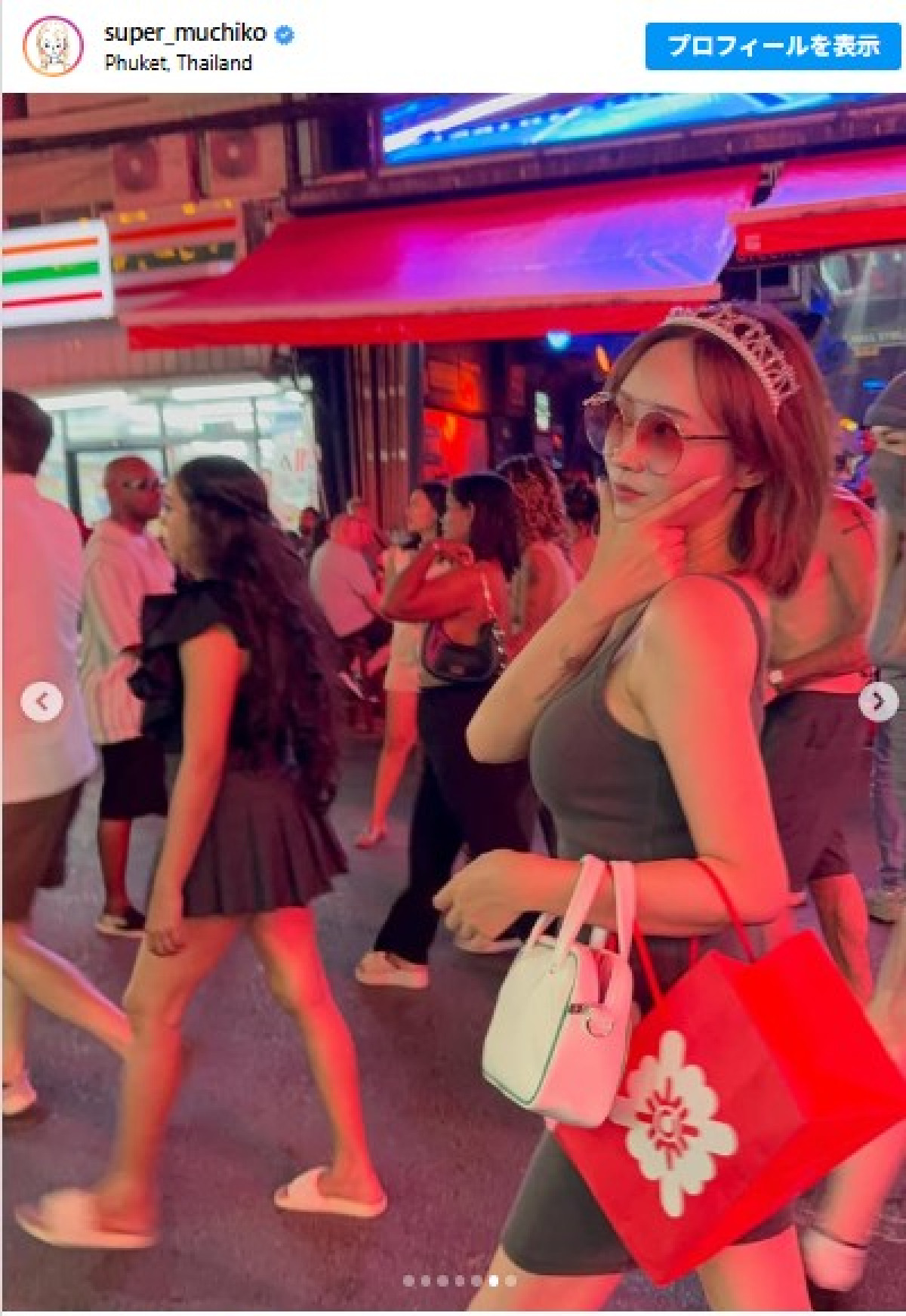 タイを満喫中のてんちむ　※「てんちむ」インスタグラム