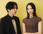 （左から）二宮和也、小松菜奈
