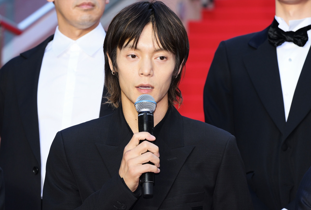 妻夫木聡、広瀬すず、窪田正孝ら豪華キャスト、映画『宝島』東京プレミアに登場
