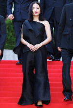 広瀬すず、映画『宝島』東京プレミア レッドカーペットイベントに登場