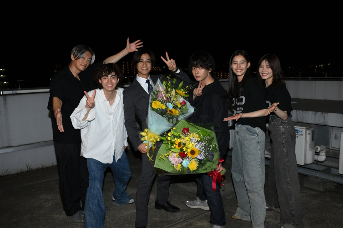 今夜最終回『DOPE　麻薬取締部特捜課』撮了！　高橋海人「毎日来るのが楽しかった」　中村倫也「思う存分好き放題やれた」