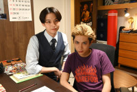 ドラマ『家庭教師の岸騎士です。』主演の（左から）沢村玲、田中洸希