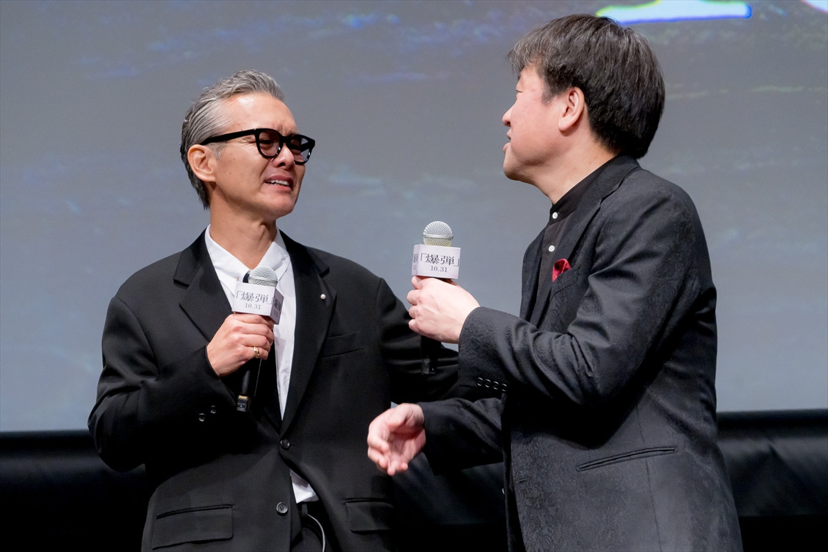 渡部篤郎、舞台挨拶で涙　佐藤二朗「いきなり泣き出すからびっくりしちゃった」