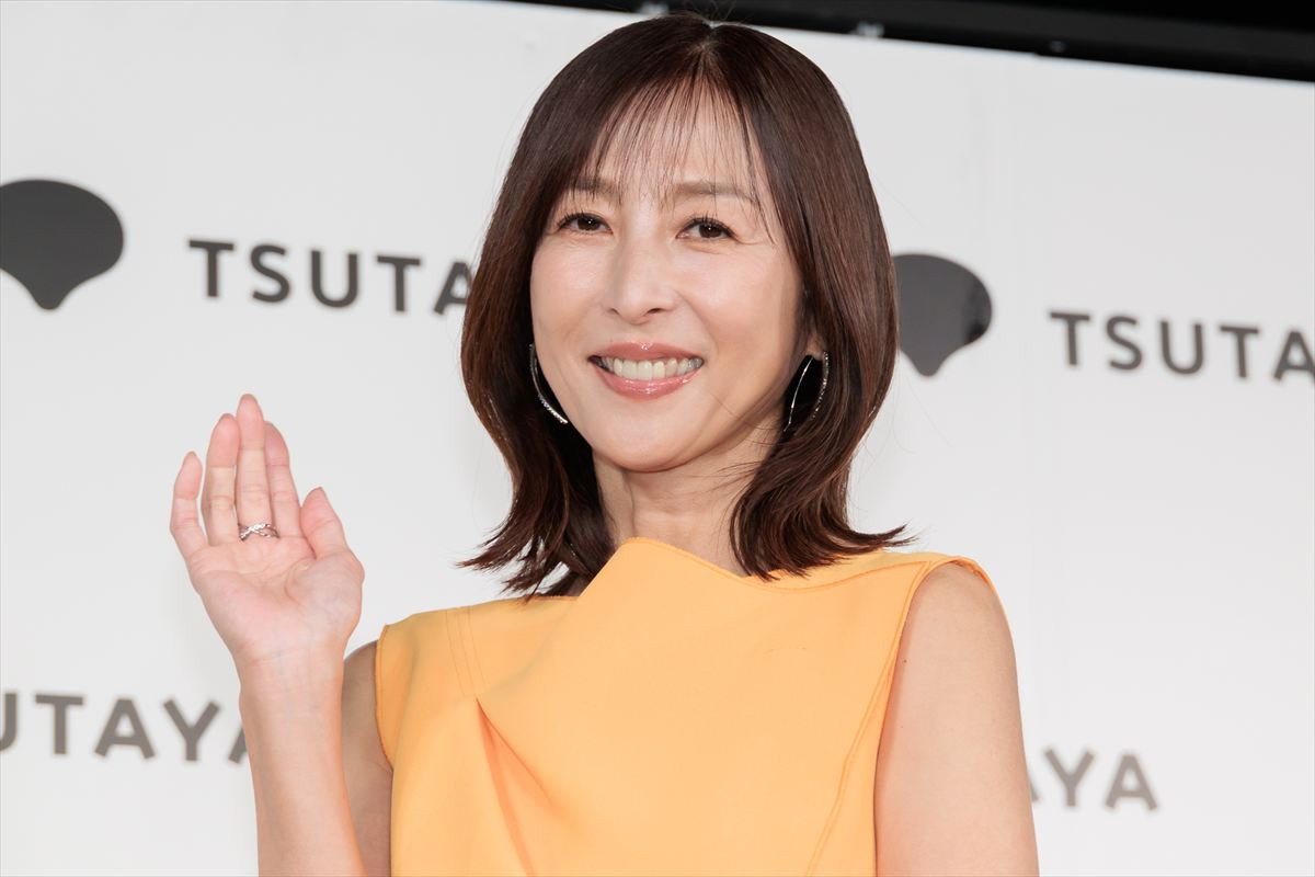 かとうれいこ56歳、今後のグラビア活動について言及　27年ぶり写真集は「浦島太郎状態」 
