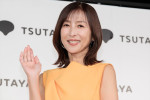 かとうれいこ、写真集『AROUND』発売記念会見に登場