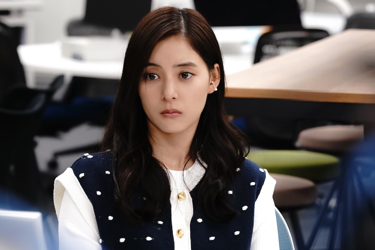 『良いこと悪いこと』第4話 “高木”間宮祥太朗、5人目の標的“羽立”森優作のアパートを訪ねる