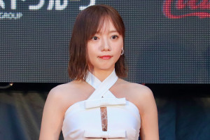 「第38回東京国際映画祭」オープニングレッドカーペットに登場した齊藤京子