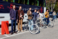 （左から）マット＆ロス・ダファー、フィン・ヴォルフハル、ゲイテン・マタラッツォ、ケイレブ・マクラフリン、ノア・シュナップ　「『ストレンジャー・シングス 5』アドベンチャーツアー」の様子