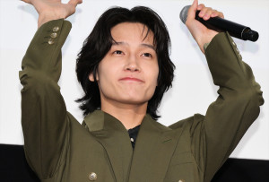 Aぇ! group・佐野晶哉、映画『トリツカレ男』公開初日舞台挨拶に登場