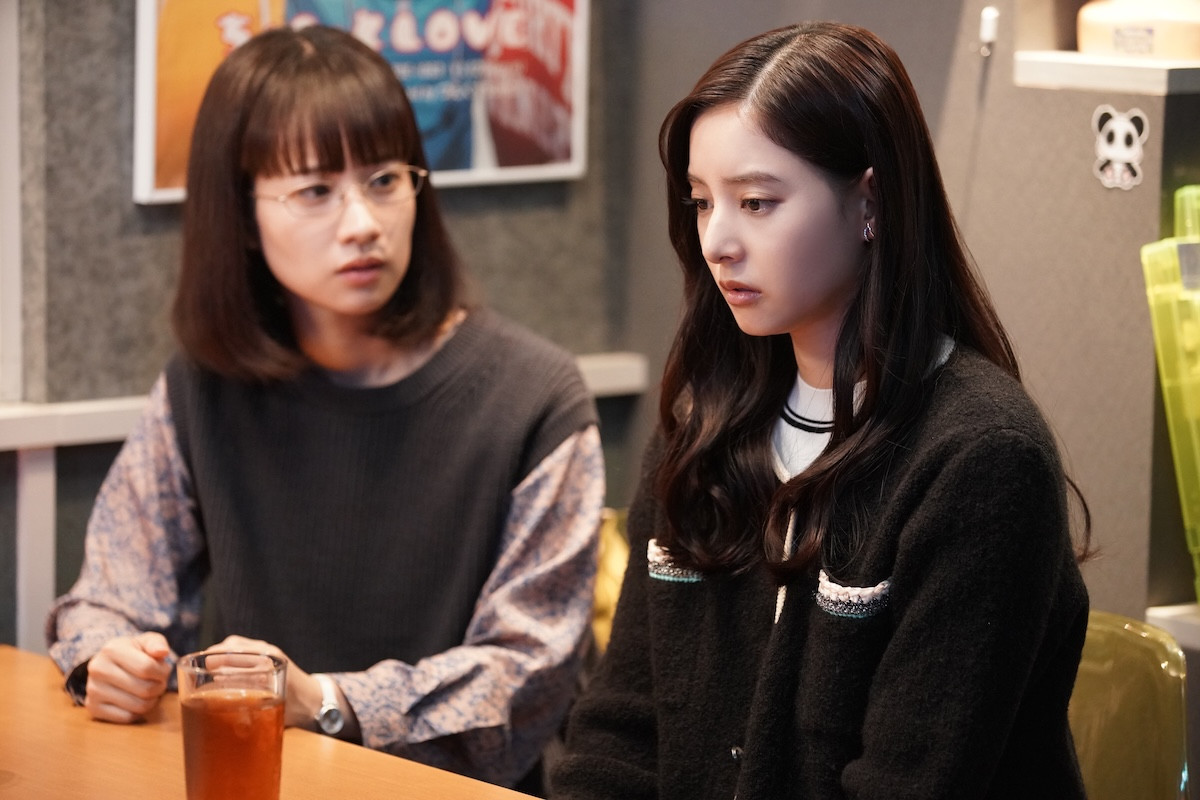 『良いこと悪いこと』第6話 連続殺人事件が週刊誌に取り上げられ“猿橋”新木優子がバッシングの対象に