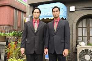 ドラマ『もしもこの世が舞台なら、楽屋はどこにあるのだろう』第9話より（左から）佳久創、佳久燿