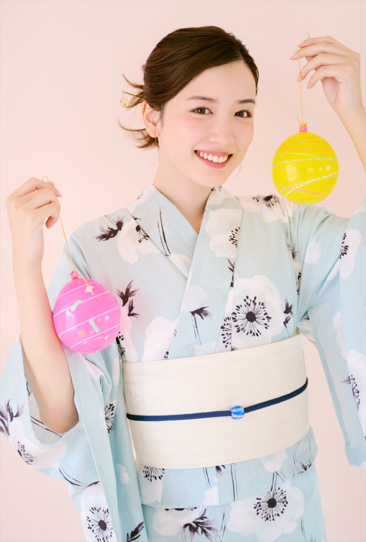 永野芽郁、ファンへの感謝をカタチにしたカレンダー発売へ！　テーマは「一緒に過ごす“春夏秋冬”」