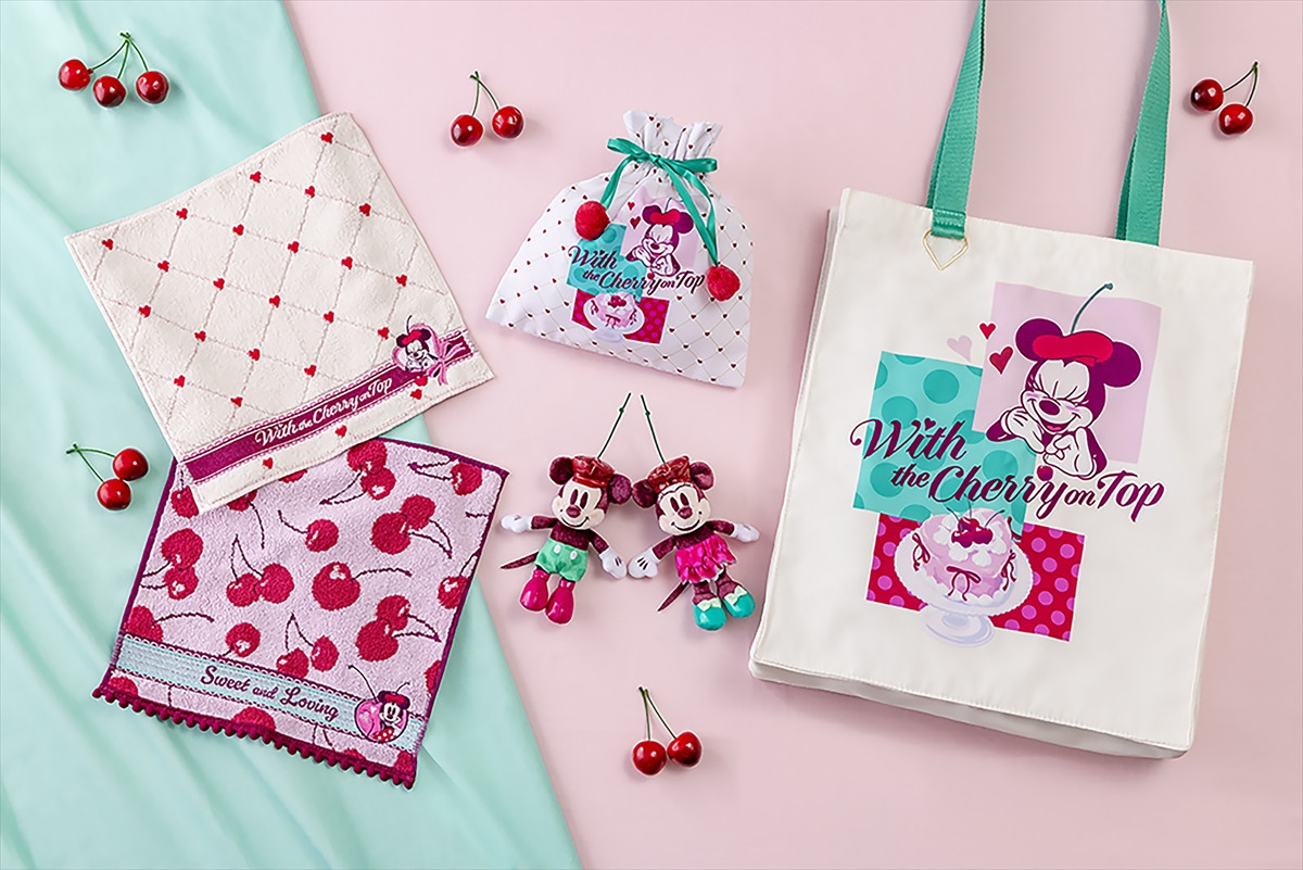 20251223_ケーキにさくらんぼを飾るミニーマウスがデザインされた大人かわいいグッズ