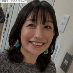 小野真弓、ソロショット　※「小野真弓」インスタグラム