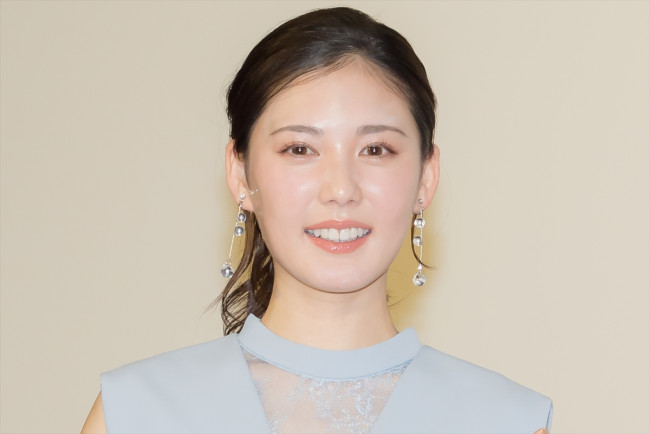 北香那、夜ドラ『替え玉ブラヴォー！』完成会見に登場