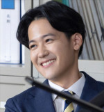 ドラマ『テミスの不確かな法廷』に出演する葉山奨之