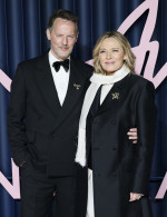 キム・キャトラルと14歳年下の恋人ラッセル・トーマス