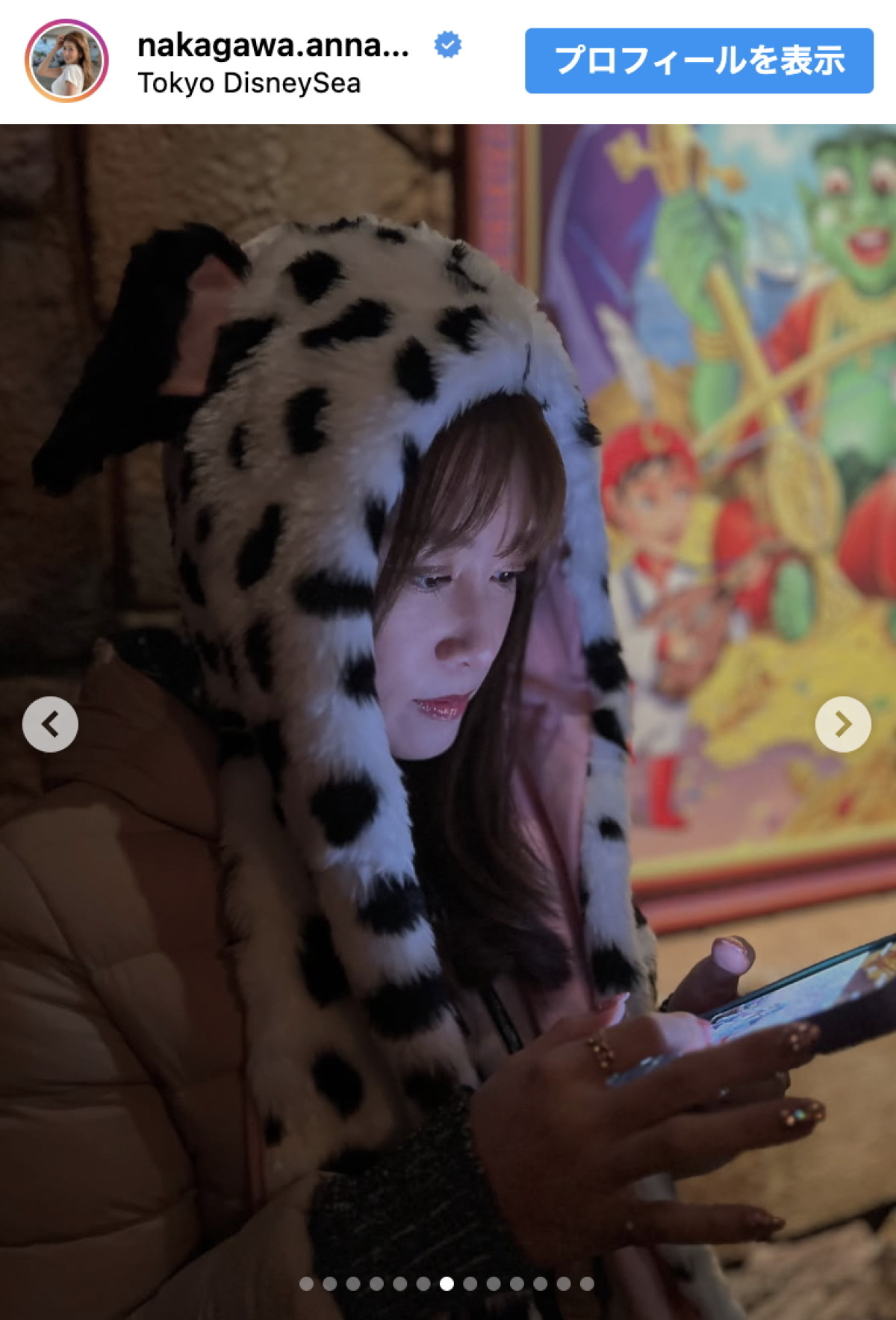 元NHK女子アナ・中川安奈、“気合のミニ丈”ディズニーショット　美人妹も顔出し