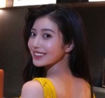 阿部なつき、ドレス姿　※「阿部なつき」インスタグラム