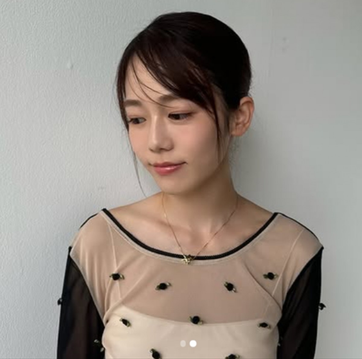 “ボンビーガール史上最大級の美女”26歳　出演から4年、シースルー姿に「可愛すぎる」「女神」の声
