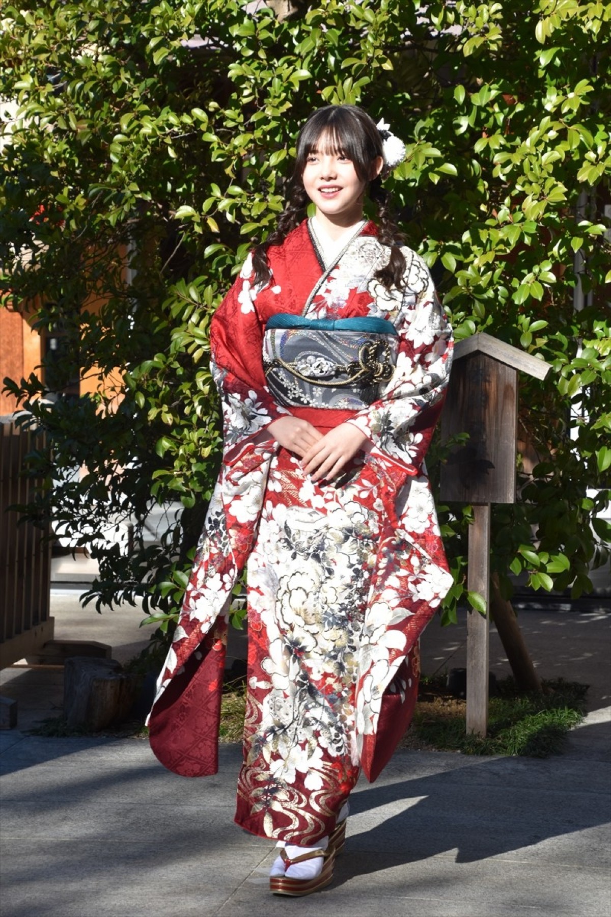 高石あかり、4日に1回のコンビニスイーツがご褒美　2025年は「華を咲かせる年」に