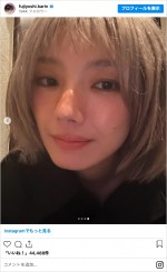 “オン眉”にイメチェンした櫻坂46・藤吉夏鈴　※「藤吉夏鈴」インスタグラム