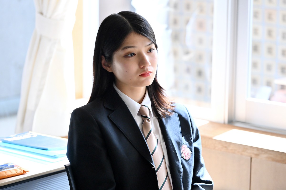 『御上先生』第2話　“御上”松坂桃李、“神崎”奥平大兼による不倫記事について生徒たちに討論させる